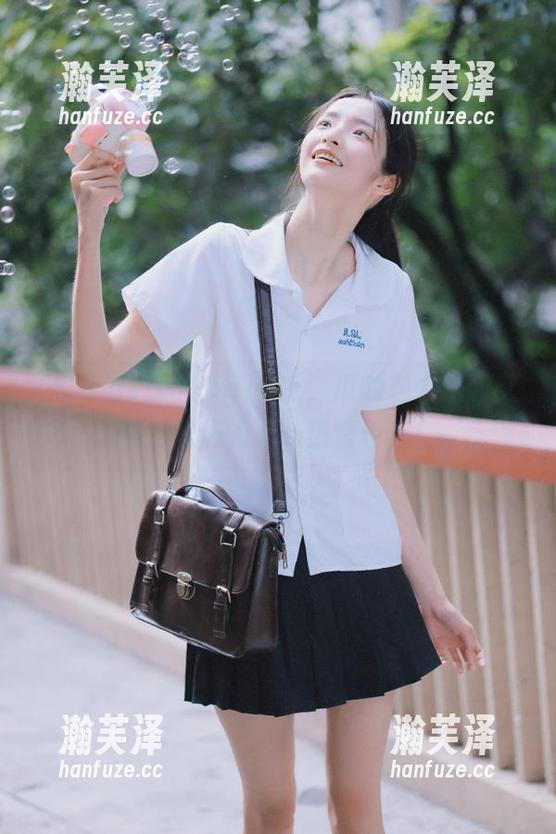 51cg 在51cg10上,瓜的魅力是永久的,我们的八卦热情也是!