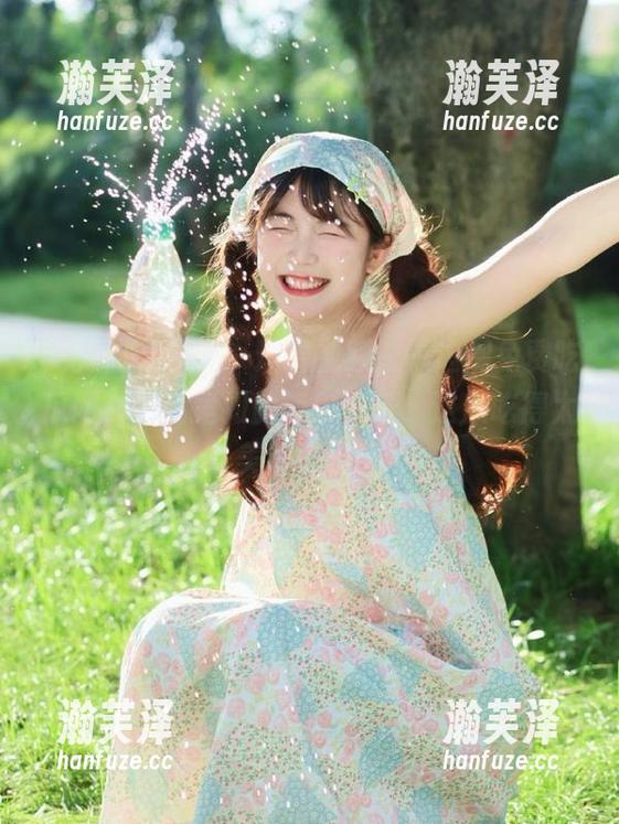 免费吃瓜网 一边看视频,一边刷免费吃瓜网,生活竟如此简单快乐,这瓜吃得太美好了吧!