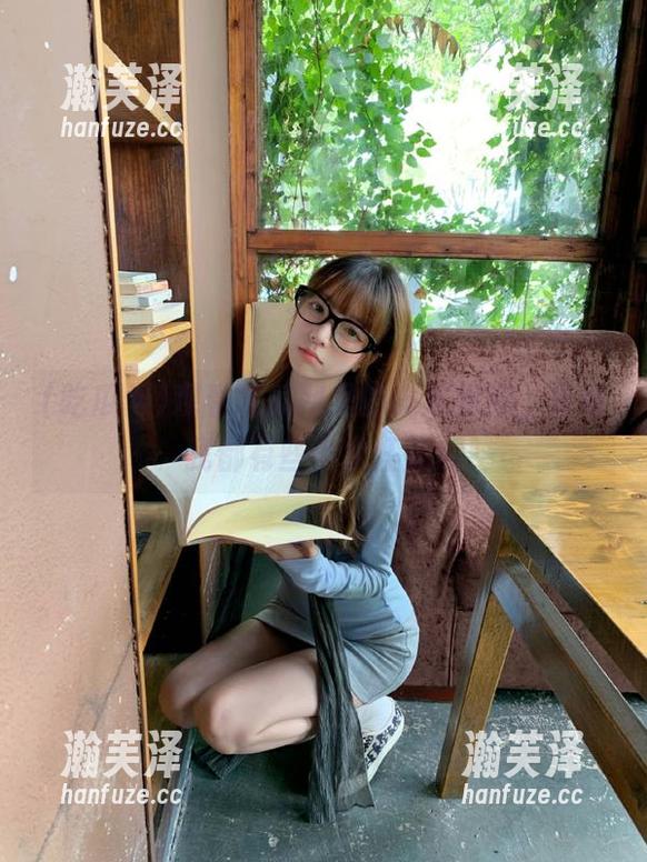 吃瓜网 观看吃瓜网里的搞笑视频,笑得我都有些小水汪汪的
