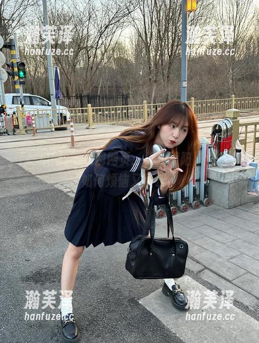 吃瓜网 吃瓜网网页:头顶朝阳,看它们如何烦恼又快乐!
