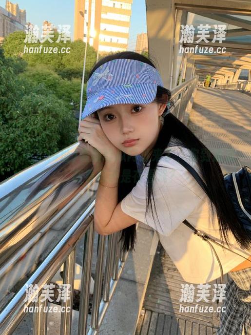 吃瓜网址 最新吃瓜网址来了,你到底是在看瓜还是在看戏?