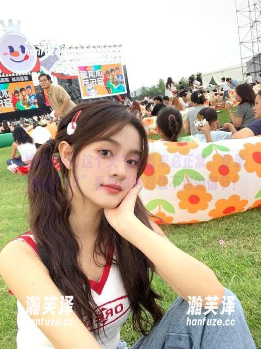 这个天气直播未必正常，登录“娱乐718”看看你绝对想不到的情节！