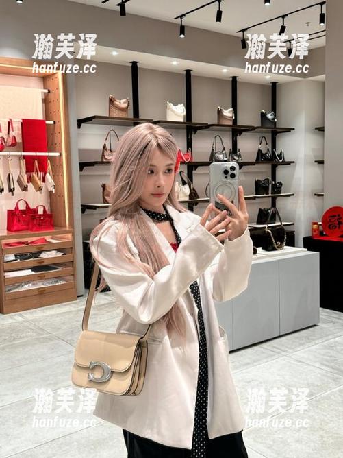 明星黑料官网：听说那些黑料背后还有更黑的黑料，怎么又是这样的剧情？！
