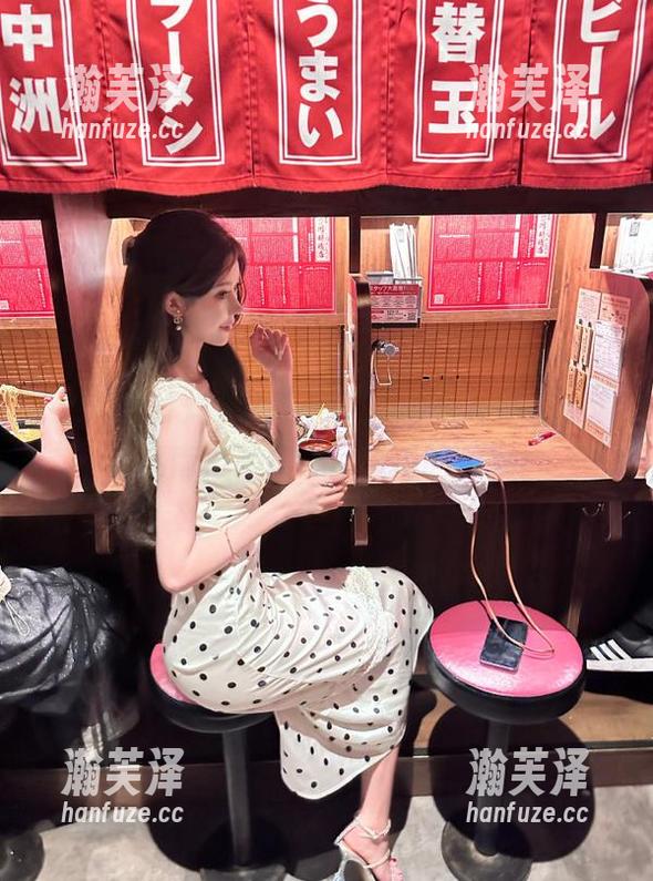 黑料不打烊 黑料不打烊so,入口处的迷路指南,陪你一起找瓜的乐趣!