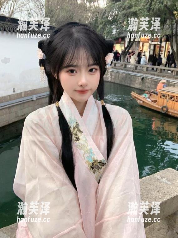 黑料正能量 黑料正能量导航随身带:在黑料不打烊的海洋中,未必只会淹没!