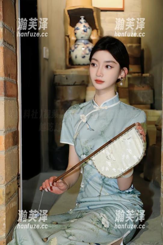 黑料社 视频必看!黑料社在线上演‘瓜越吃越黑’,真是奇妙。