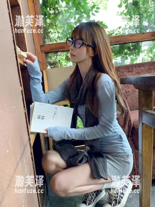 黑料网 今日黑料网的传送门,感觉像在打开秘密花园,惊喜不断,吃瓜不手软!