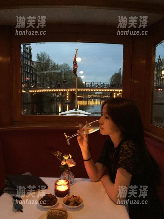 黑料网络 黑料网络苹果版:吃瓜经过就像幽灵般滑过,你敢想象的故事全在里面!