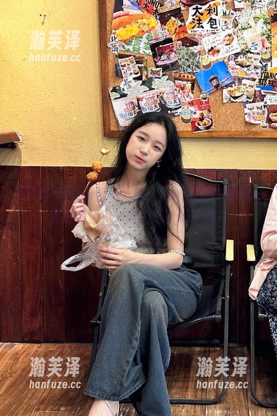 黑料老司机 夜深人静,黑料老司机线路依然在奔波,瓜友们准备好了吗?